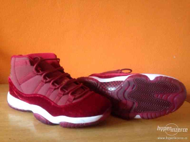 Nike Air Jordan 11 Retro Gold Gym Velvet Heiress Kuk Popis - foto 4