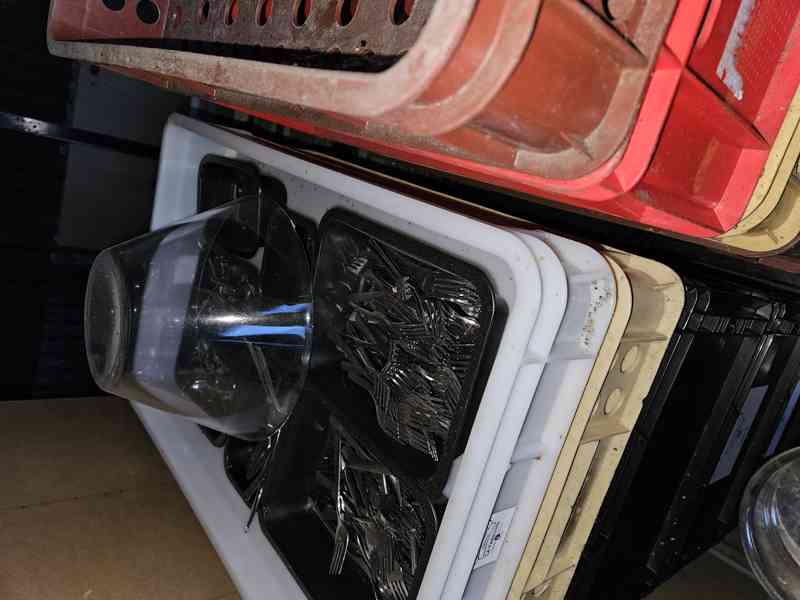 Prodej souboru vybavení restaurace a kuchyně - foto 3