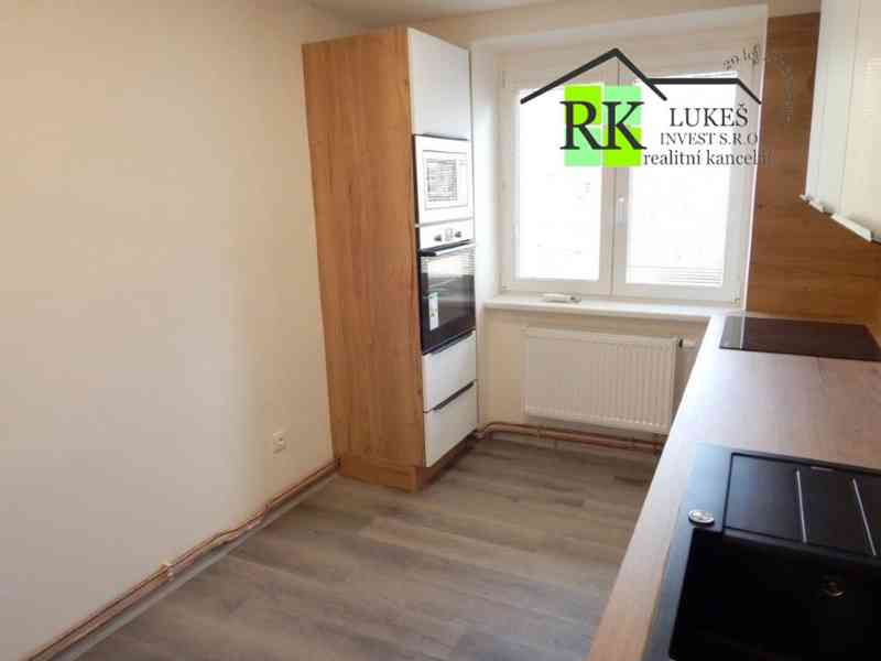 Praha 5 - Zličín, zděný byt 2+1. 56 m2. Po rekonstrukci. - foto 2