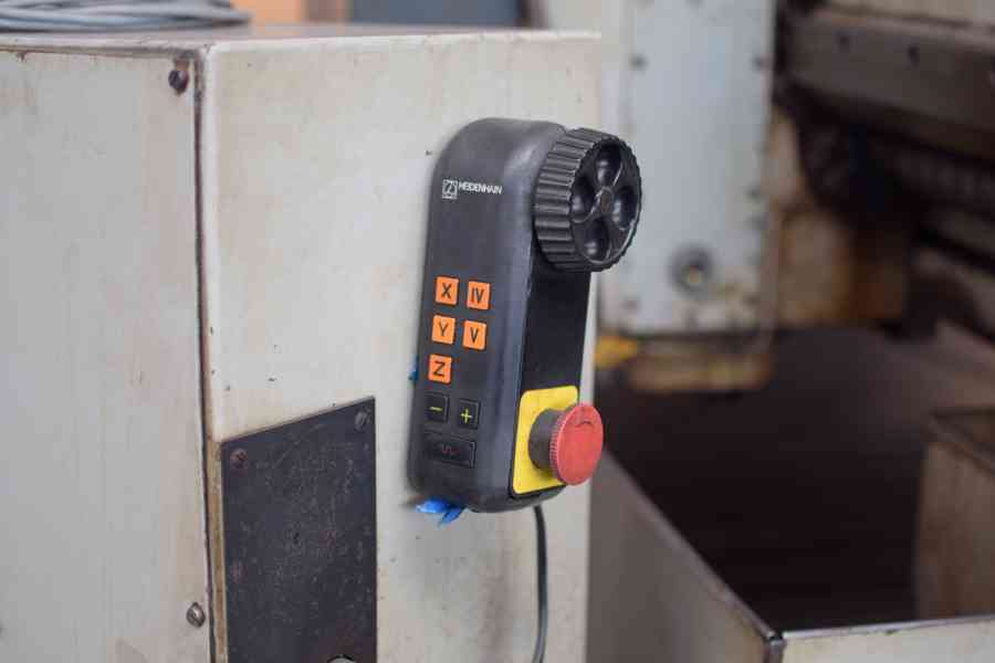 Použitá souřadnicová vrtačka VXD 100 CNC, r. v. 1994 - foto 6