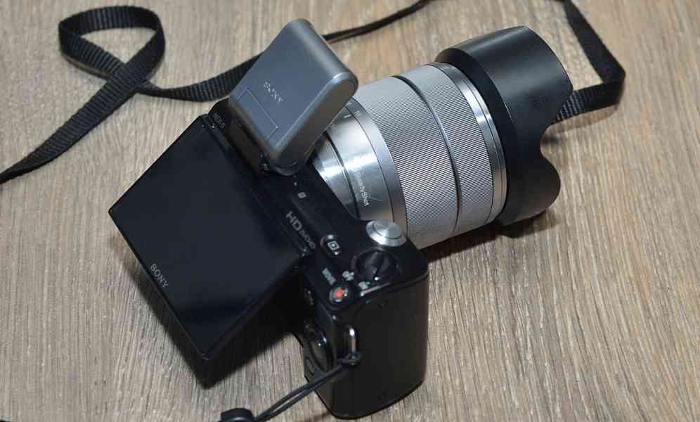 Sony NEX-5 + 18-55mm  *14MP*Full HDV* 12000 Exp. - foto 6