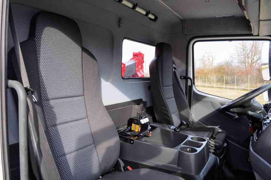 MERCEDES ATEGO 1518 HÁKOVÝ NOSIČ KONTEJNERŮ + HYDR. RUKA EU5 - foto 48