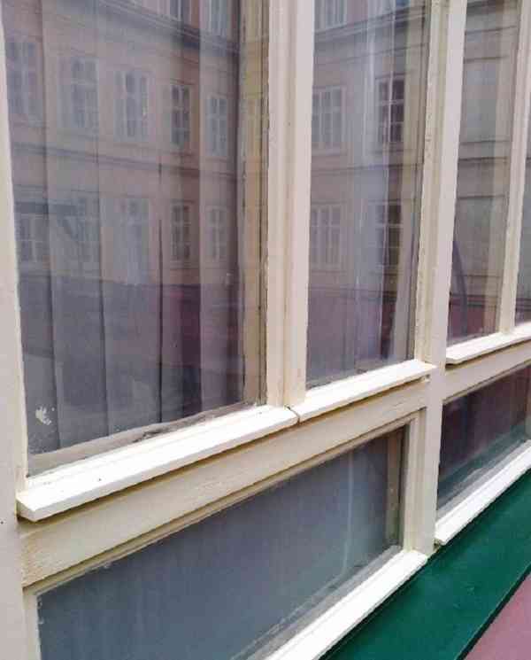 Opravy dřevěných oken a dveří - foto 2