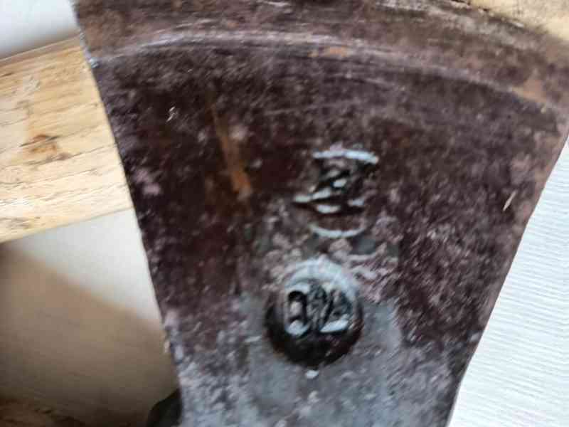 Prodám dvě tesařské sekery - foto 2