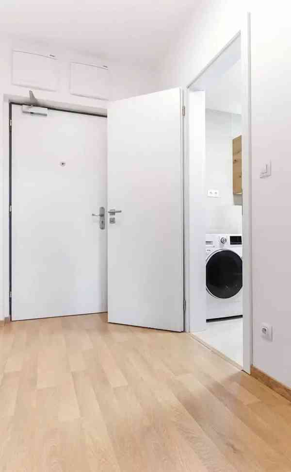 Pronájem bytu 1+kk 37 m² - foto 6