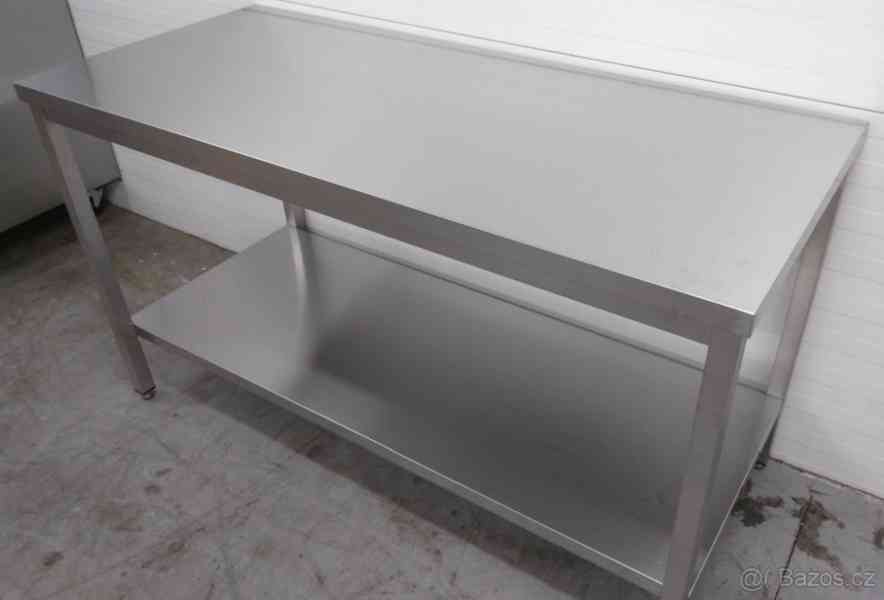 Nerezová výroba stoly dřezy digestoře vozíky skříňky regály - foto 5