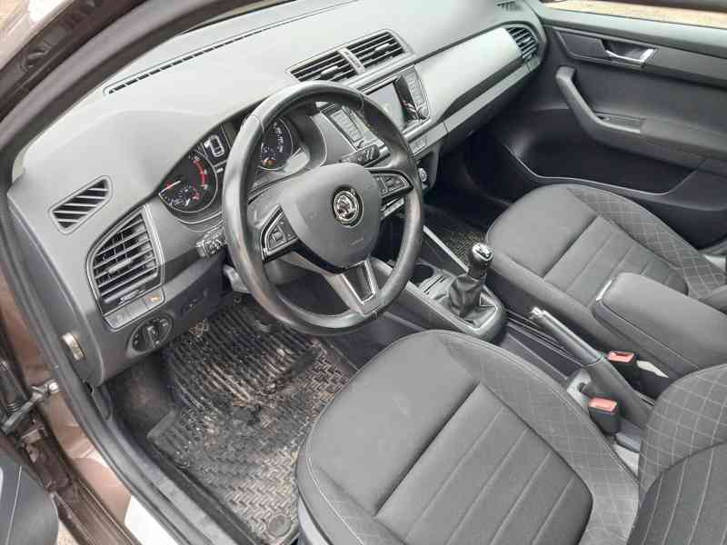 ŠKODA Fabia Combi Style 1,0 TSI 81 kW - foto 10