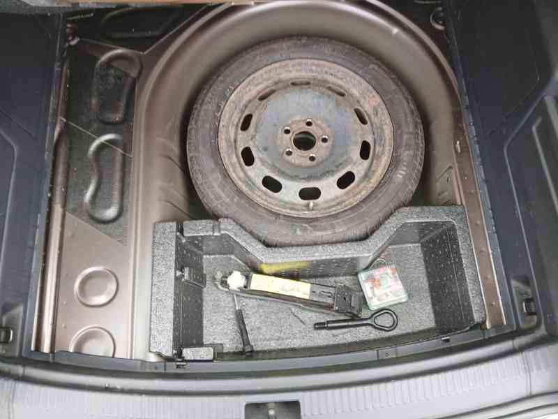 ŠKODA Fabia Combi Style 1,0 TSI 81 kW - foto 13