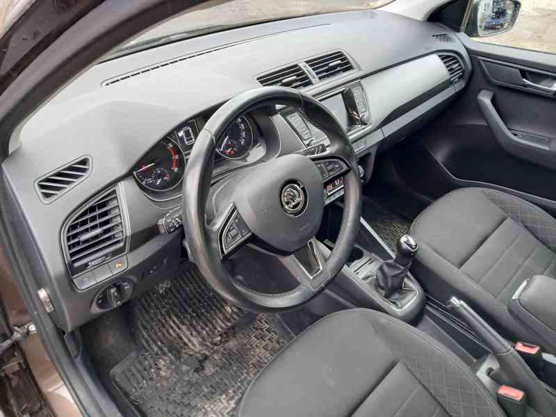 ŠKODA Fabia Combi Style 1,0 TSI 81 kW - foto 17