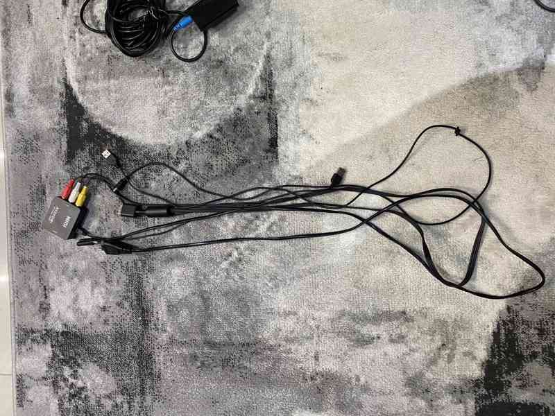 PlayStation 2 Slim + ovládače, mikrofóny, HDMI adaptér  - foto 11