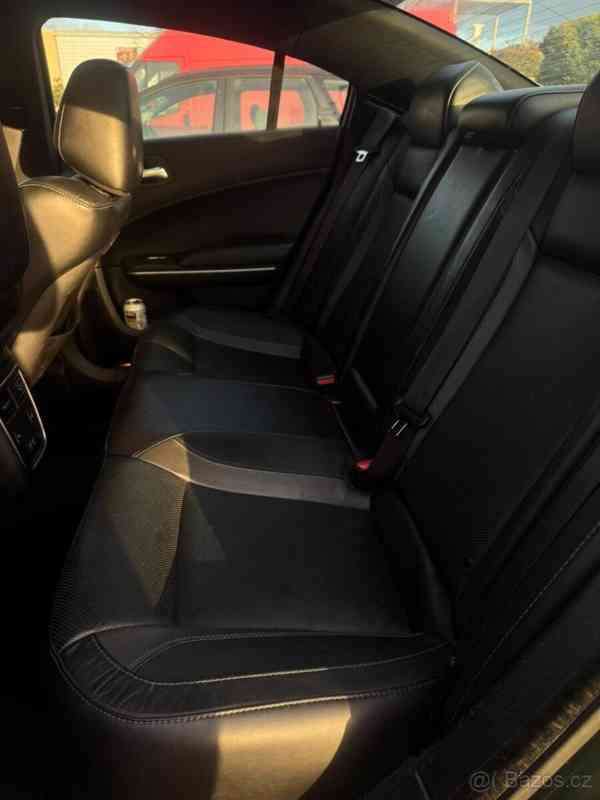 Dodge Charger 3,6 - foto 6