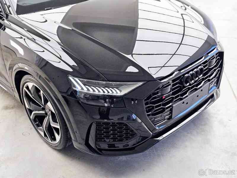 Audi RS Q8 - foto 18