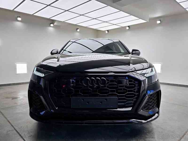 Audi RS Q8 - foto 1