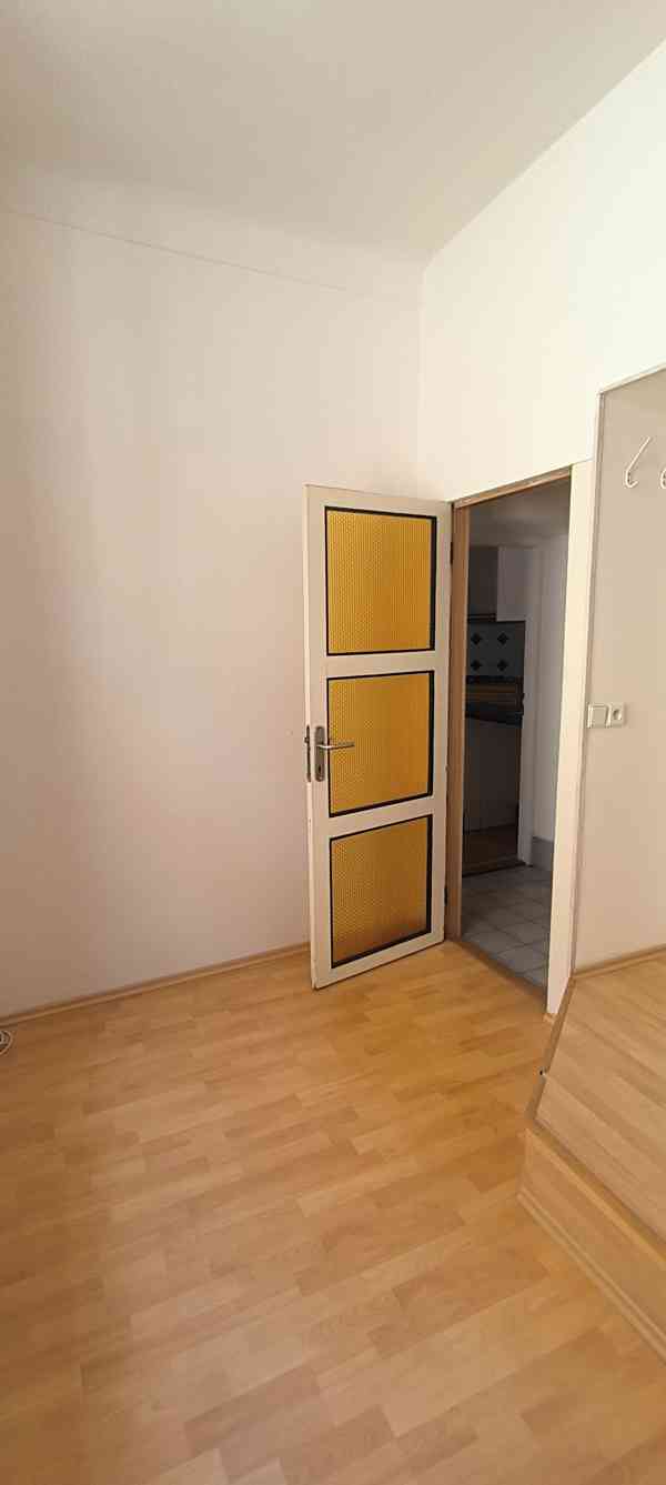 Pronájem bytu Dolní náměstí Olomouc - foto 4