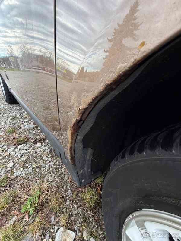 Volvo XC60 2,4   AWD, 120 kW, manuál, kůže, taž - foto 9