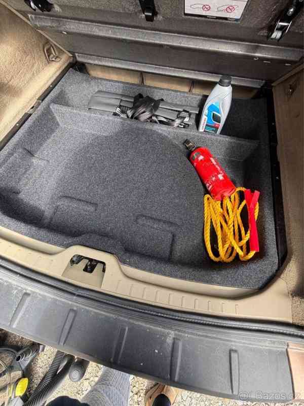 Volvo XC60 2,4   AWD, 120 kW, manuál, kůže, taž - foto 5