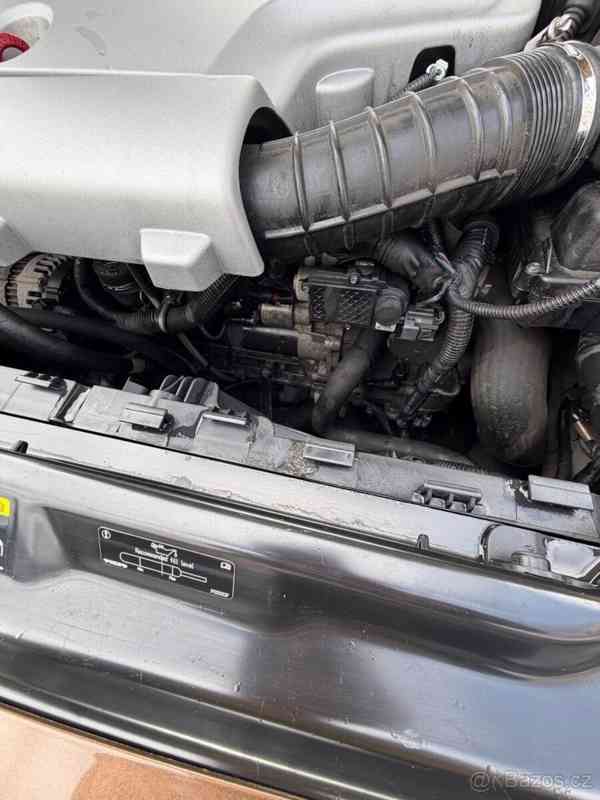 Volvo XC60 2,4   AWD, 120 kW, manuál, kůže, taž - foto 16