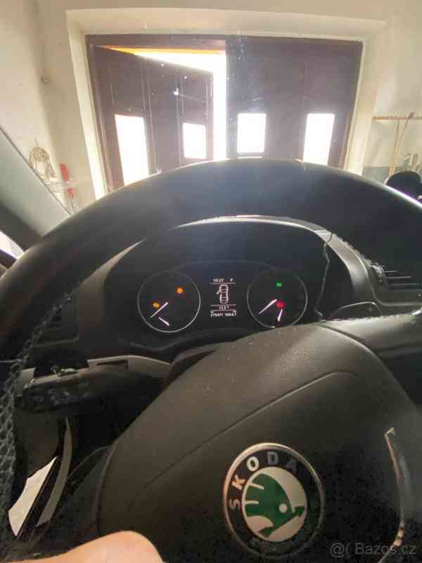 Škoda Octavia scout - foto 7