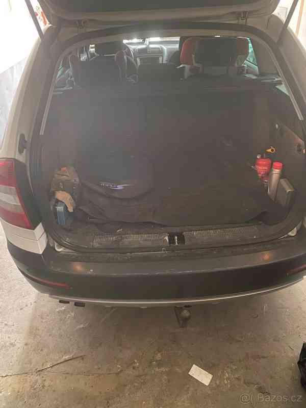 Škoda Octavia scout - foto 2