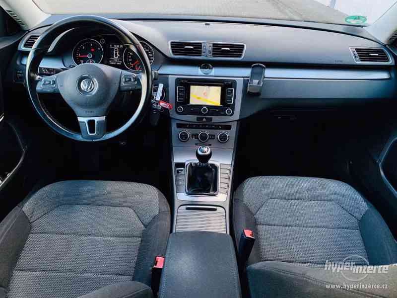 Volkswagen Passat 2.0 tdi combi Comfort Navigace - foto 8