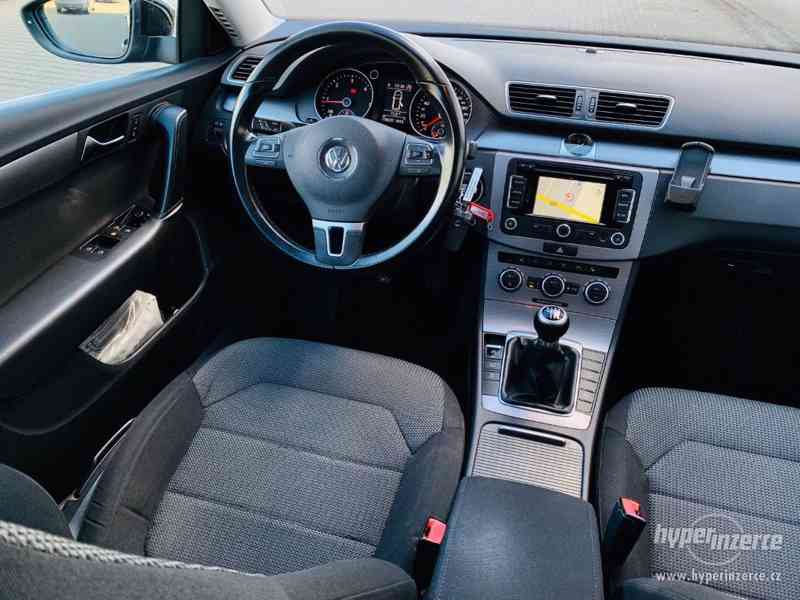 Volkswagen Passat 2.0 tdi combi Comfort Navigace - foto 9