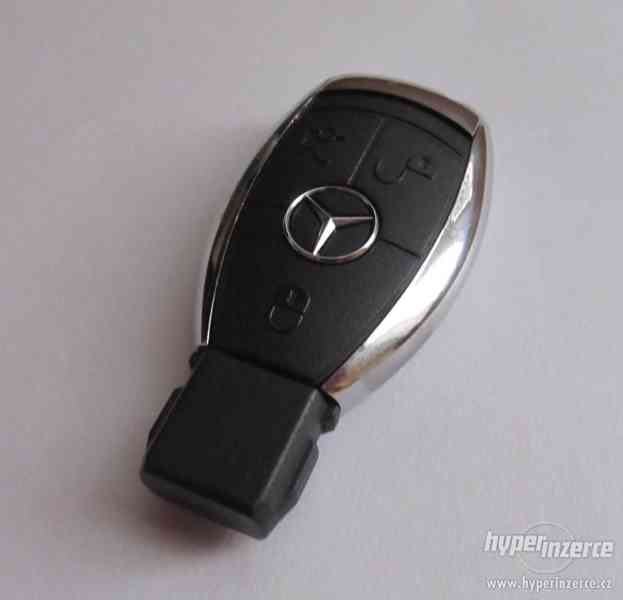 USB flash Mercedes-Benz - 16 GB (okamžité odeslání) - foto 1