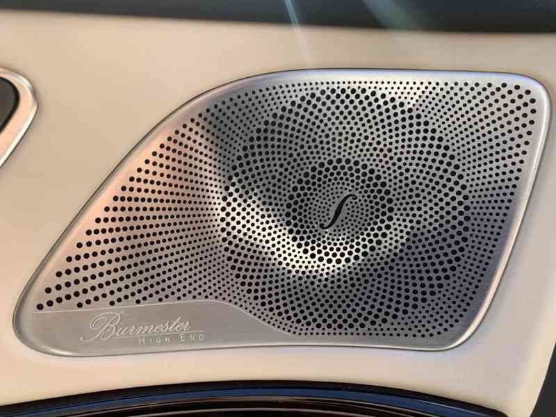 Mercedes-Benz MAYBACH 560 4-Matic - foto 14