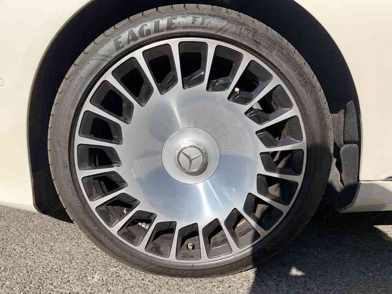 Mercedes-Benz MAYBACH 560 4-Matic - foto 15
