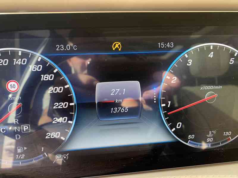 Mercedes-Benz MAYBACH 560 4-Matic - foto 9