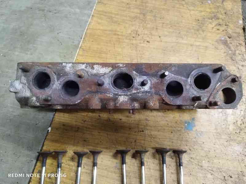 Hlava ŠKODA 1000 MB - foto 6