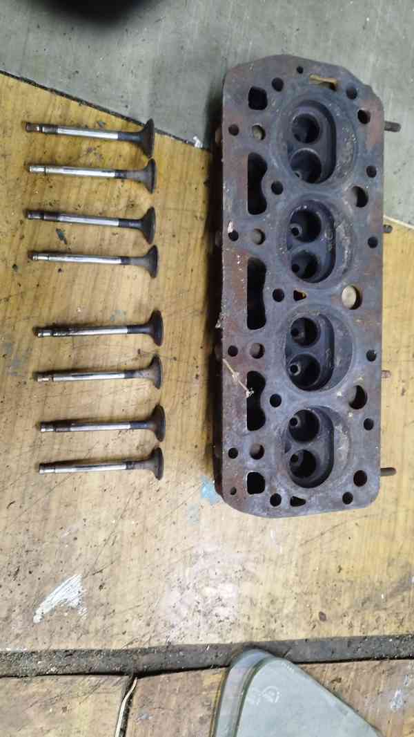 Hlava ŠKODA 1000 MB - foto 3