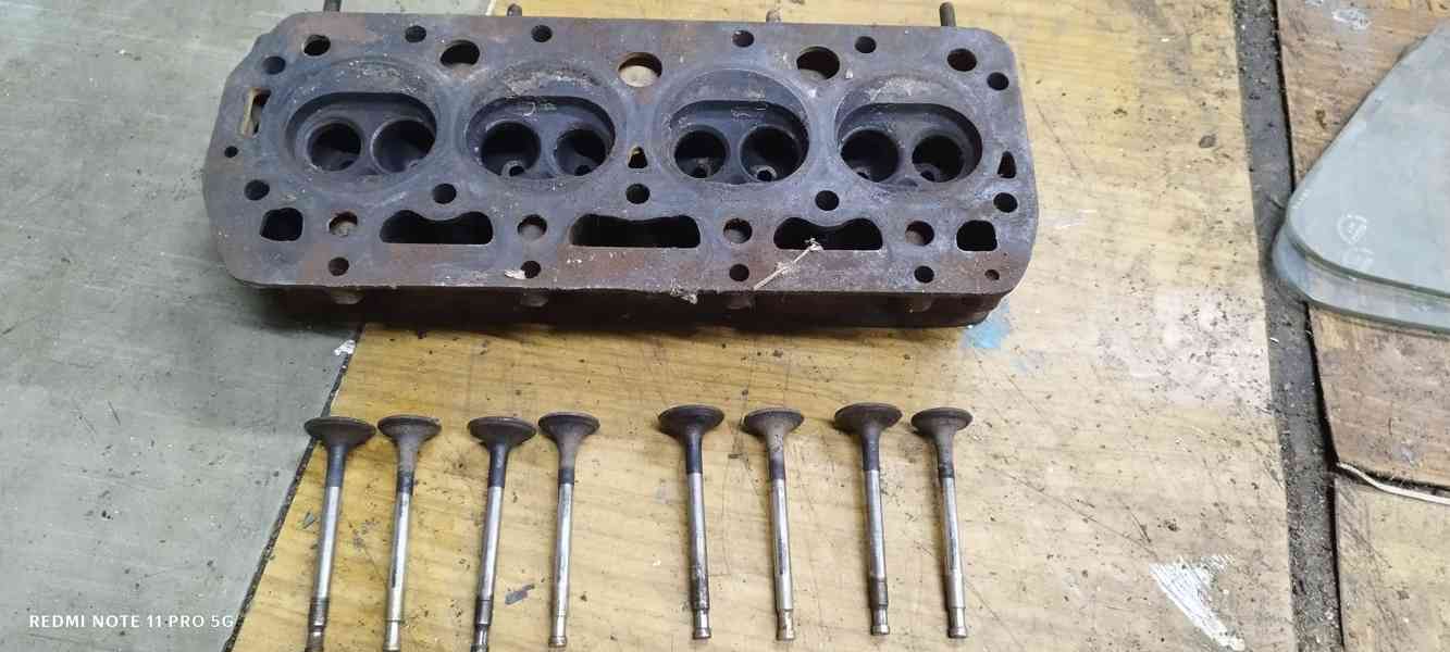 Hlava ŠKODA 1000 MB - foto 4