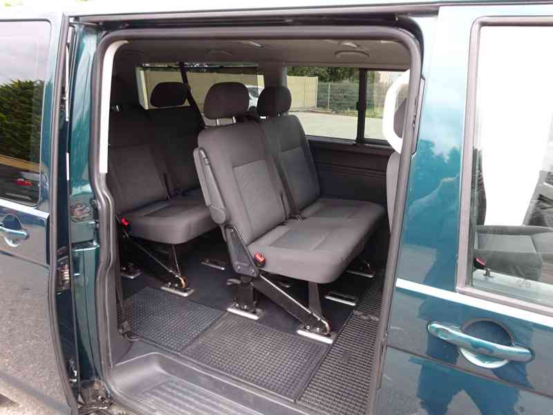 VW Caravelle 2.5 TDI 4x4 r.v.2008 serviska DPH (128 KW) - foto 13