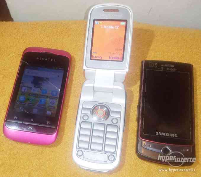 Alcatel 903D +Sony Ericsson W710i +Samsung S8300 -drobné záv - foto 1