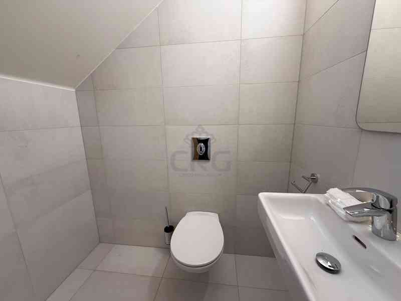 ELEGANTNÍ KANCELÁŘ  S KLIMATIZACÍ A PARKOVACÍM STÁNÍM, BRNO - foto 12