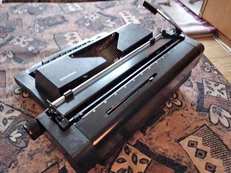 REMAGG psací stroj s kufrem - foto 2