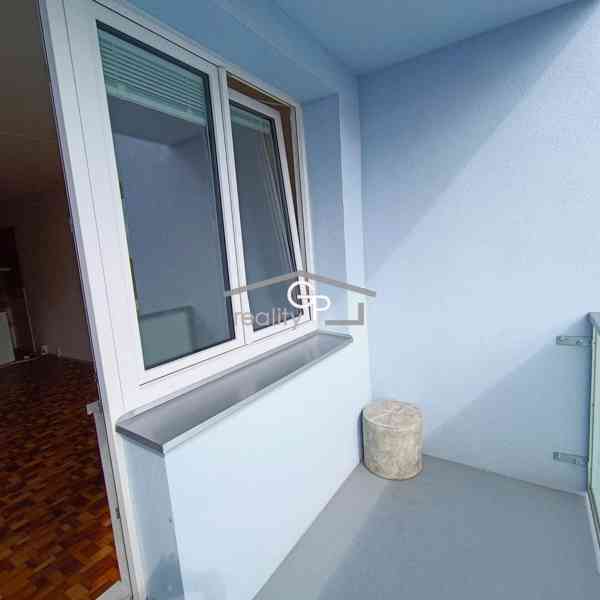 Pronájem garsoniéry s bal., ul. Labská, Č. Budějovice - foto 9