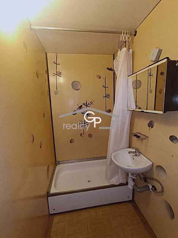 Pronájem garsoniéry s bal., ul. Labská, Č. Budějovice - foto 5