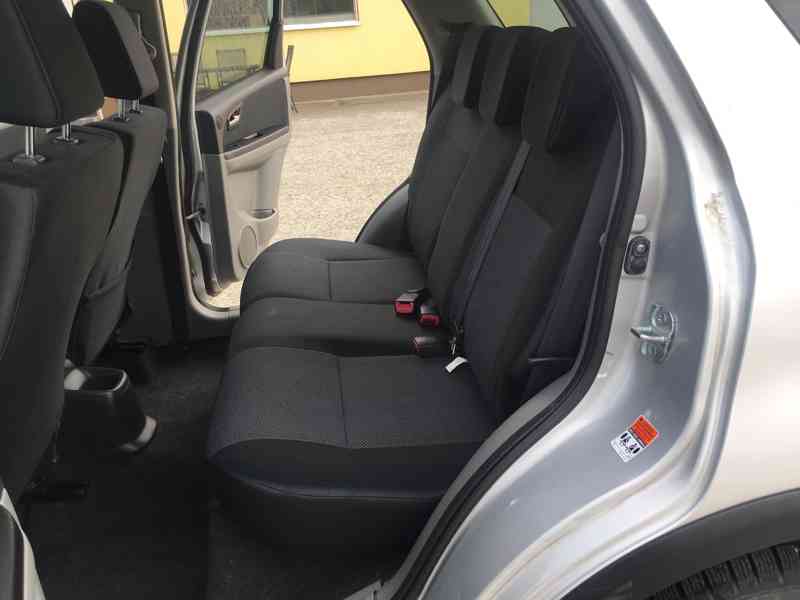 Suzuki SX4 1.9 DDiS Tažné/Výhřev/Klima - foto 12