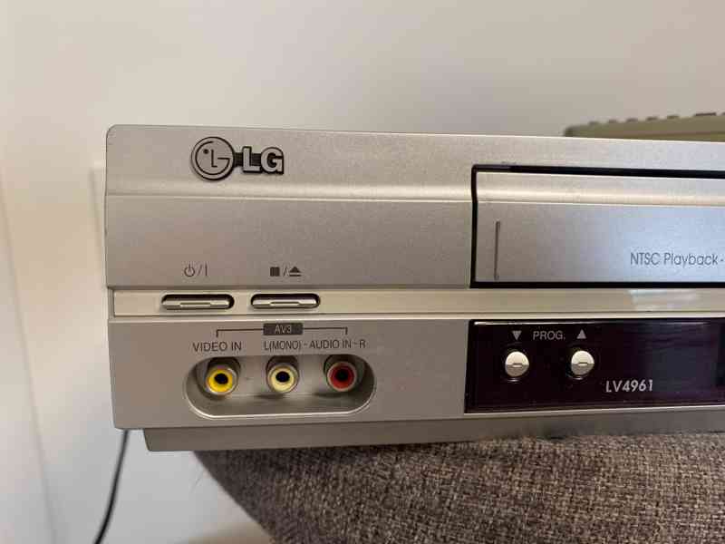 Kvalitní videorekordér LG LV4961 - málo používaný - foto 2