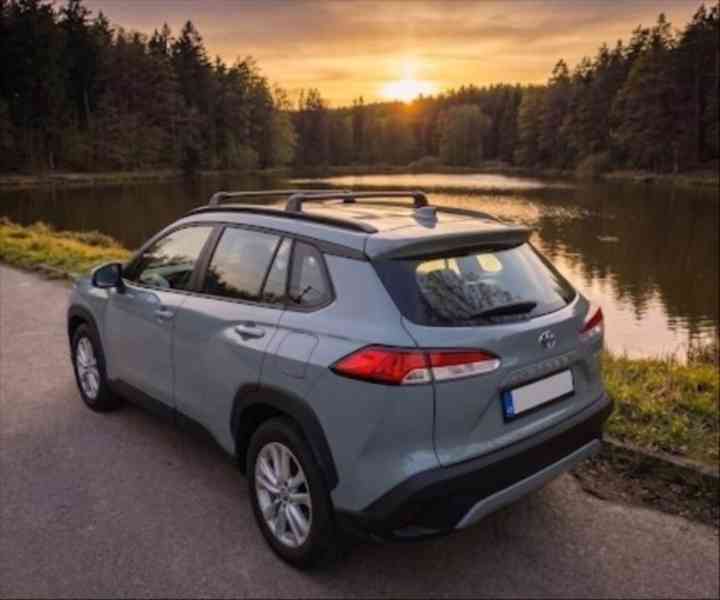 Toyota Corolla Cross 1,8   SKORO NOVÁ - foto 2