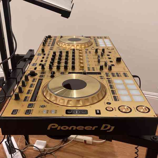 Pioneer DDJ-SZ2 ​​Professional Digital DJ Controller - foto 2