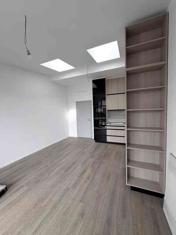 PRONÁJEM BYTU 2+KK S BALKÓNEM, PARKOVACÍM STÁNÍM A SKLEPEM - foto 14