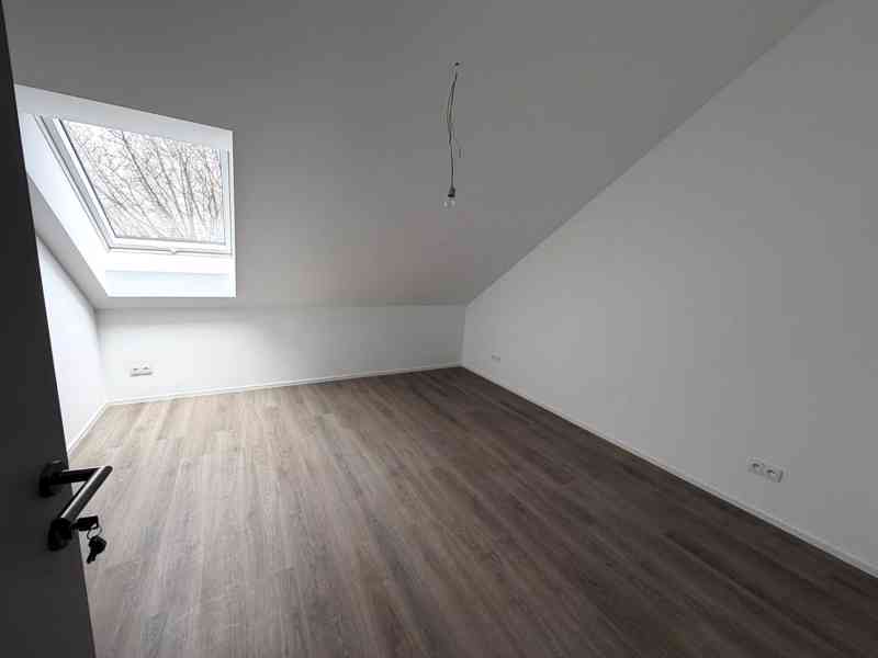 PRONÁJEM BYTU 2+KK S BALKÓNEM, PARKOVACÍM STÁNÍM A SKLEPEM - foto 20