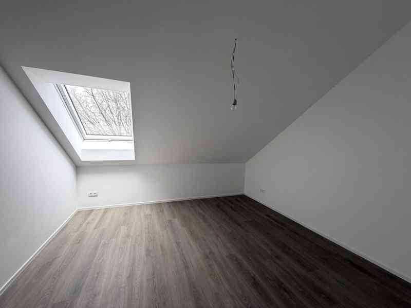 PRONÁJEM BYTU 2+KK S BALKÓNEM, PARKOVACÍM STÁNÍM A SKLEPEM - foto 19