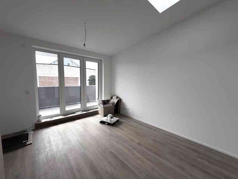 PRONÁJEM BYTU 2+KK S BALKÓNEM, PARKOVACÍM STÁNÍM A SKLEPEM - foto 8