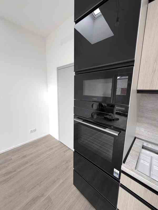 PRONÁJEM BYTU 2+KK S BALKÓNEM, PARKOVACÍM STÁNÍM A SKLEPEM - foto 13