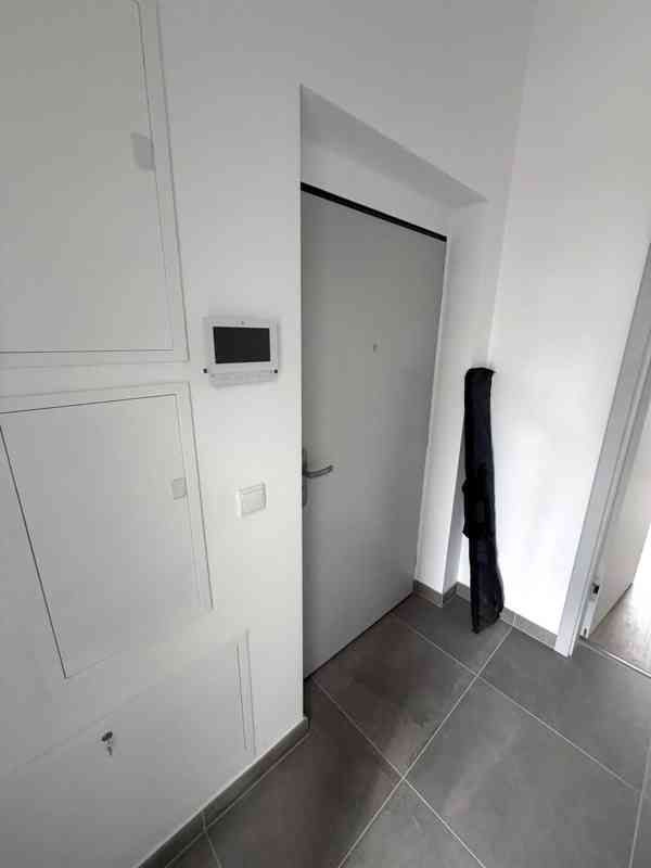 PRONÁJEM BYTU 2+KK S BALKÓNEM, PARKOVACÍM STÁNÍM A SKLEPEM - foto 22