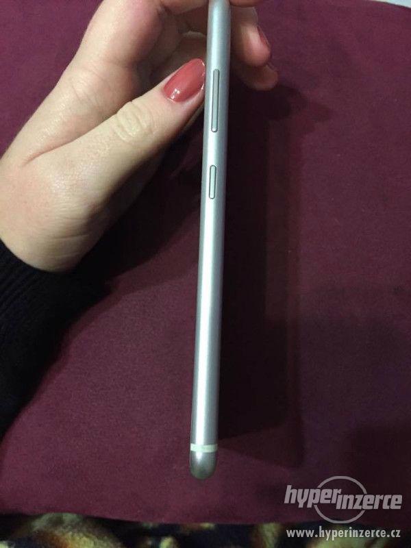 Lenovo S90, 1GB RAM, 16GB paměť, silver - foto 5