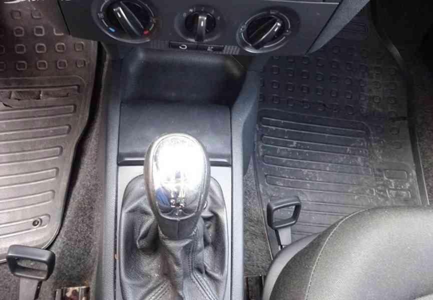 Škoda Fabia 1.4 TDI Combi r.v.2006 (59 kw) 2.Maj.ČR - foto 9